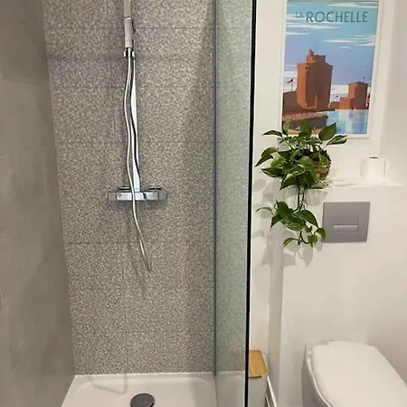 Le P'tit Rochelais - Proche Marche Et Gare Sncf- Wifi Debit - *