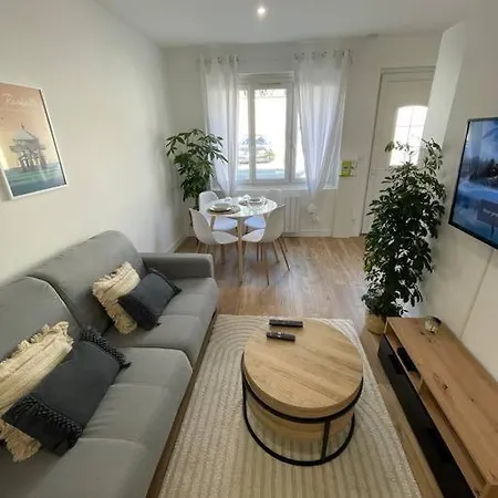 Apartment Le P'tit Rochelais - Proche Marche Central Et Gare Sncf- Wifi Haut Debit - La Rochelle (Charente-Maritime)