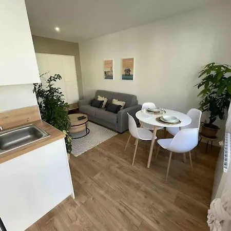 Le P'tit Rochelais - Proche Marche Et Gare Sncf- Wifi Debit - *